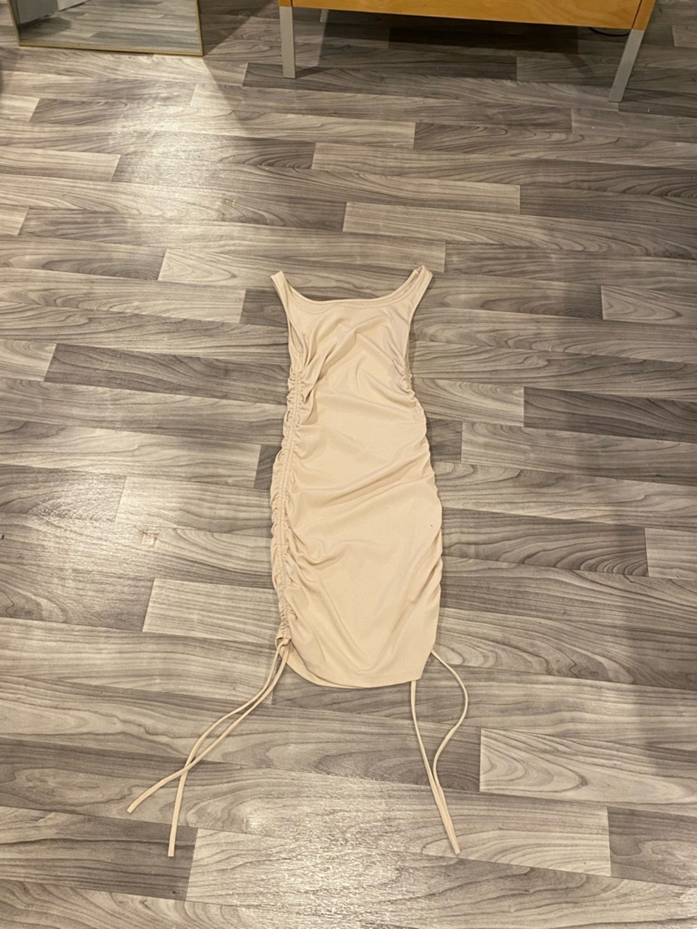 Woman’s tank top sleeve off white dress size medium